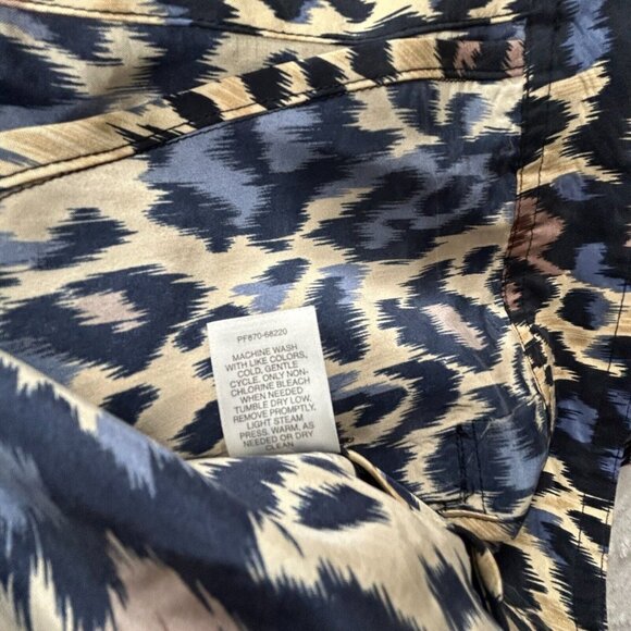 Pendleton Womens Leopard Blouse Button Down Long Sleeve Medium Petite Brown Silk - Picture 5 of 8